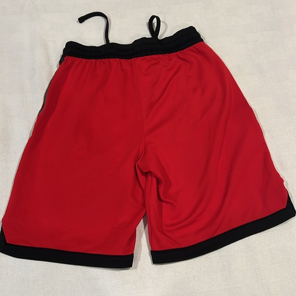 Nike red elite shorts - Picture 2 of 5
